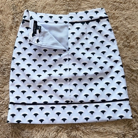 Ann Taylor Patterned Skirt 0P Petite - Picture 9 of 10